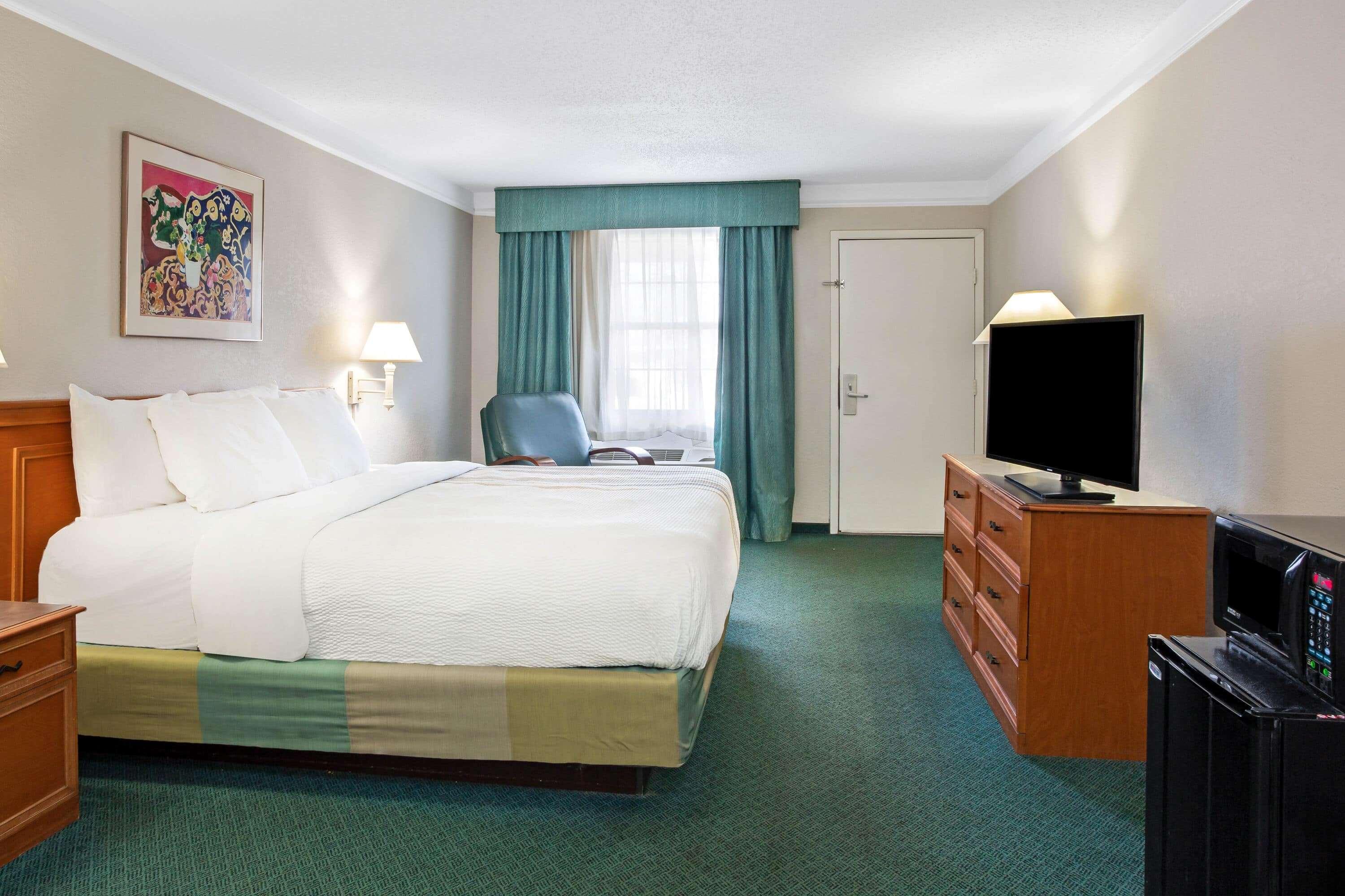 Baymont By Wyndham Fort Stockton Bagian luar foto