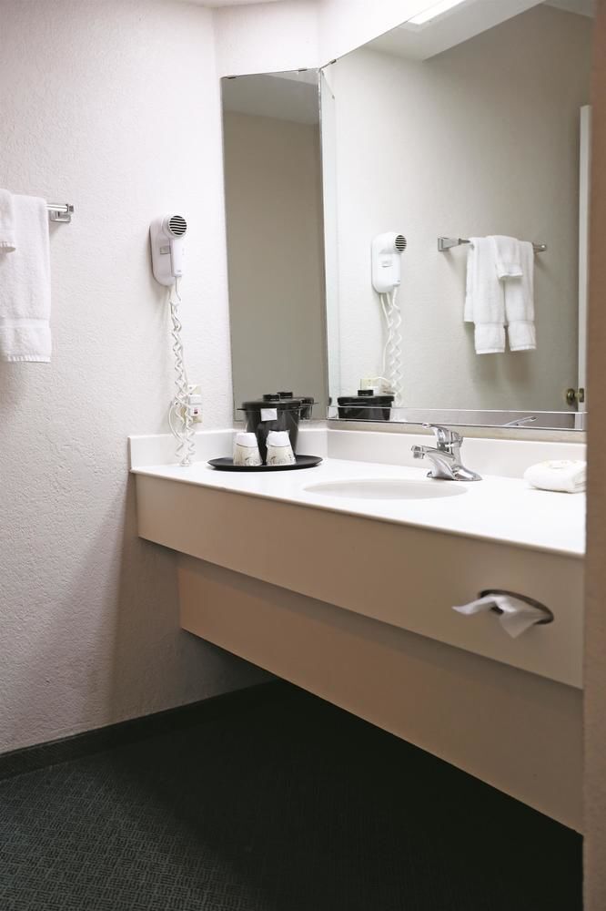 Baymont By Wyndham Fort Stockton Bagian luar foto